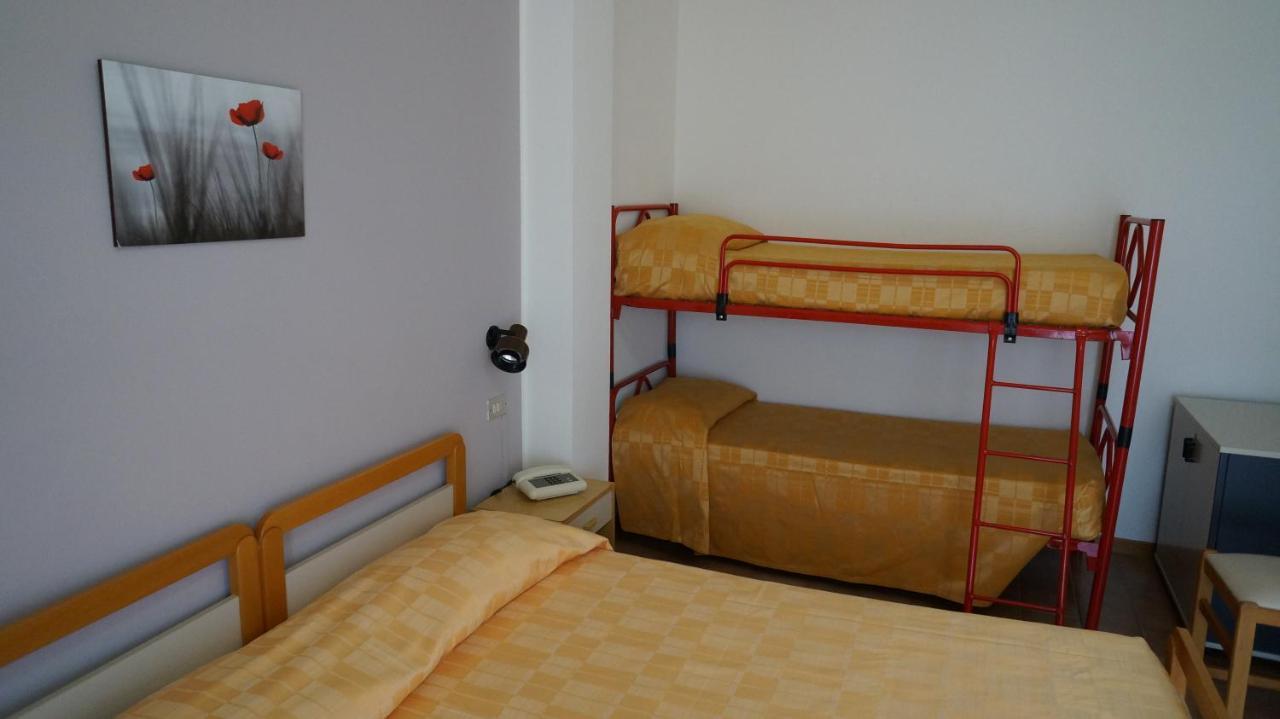 Hotel Quattropalme Tortoreto Екстер'єр фото