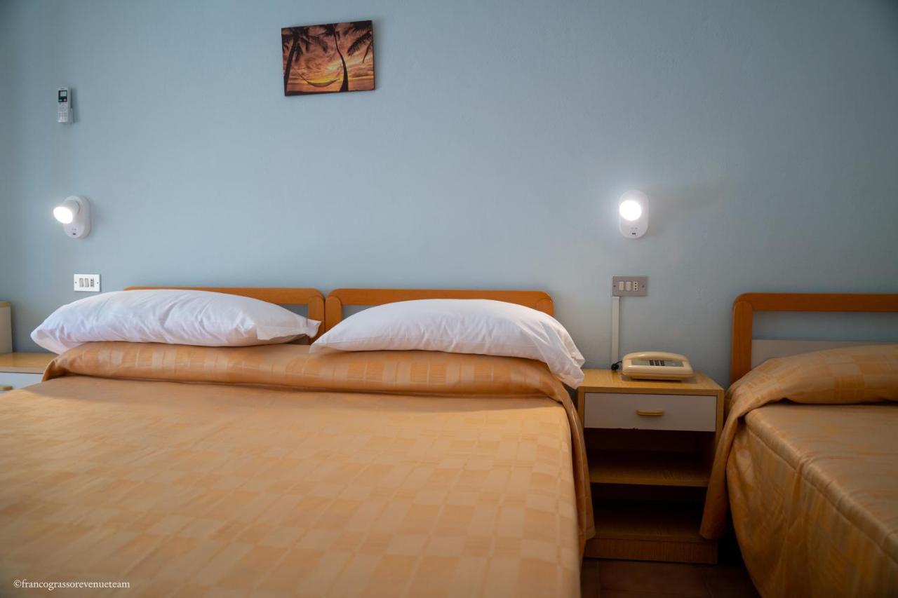 Hotel Quattropalme Tortoreto Екстер'єр фото