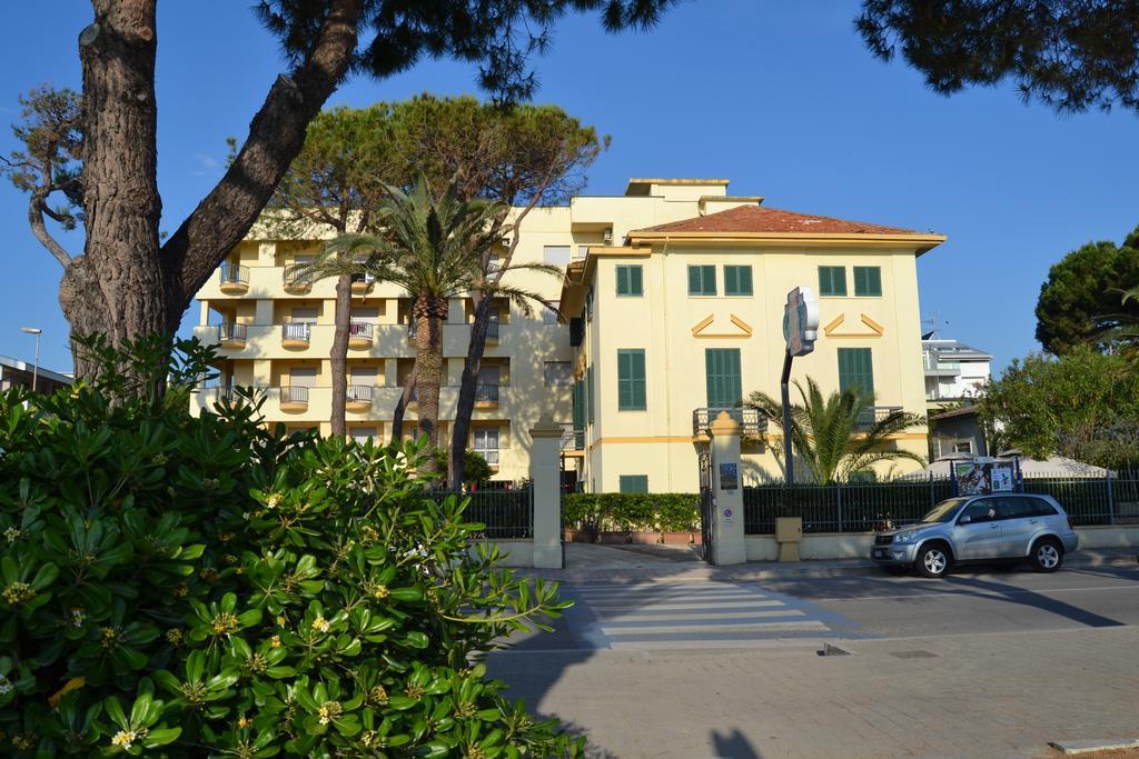 Hotel Quattropalme Tortoreto Екстер'єр фото